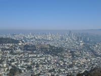 Blick von den Twin Peaks nach Downtown