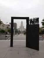LA 