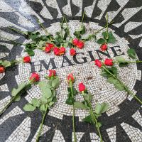 Städtereise New York - Stadtrundfahrt - John Lennon-Gedenkmosaik