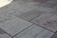 die berühmten Hand- und Fußabdruck