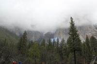 tief hängende Wolken