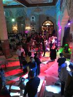 Restaurant am Abend mit Abendunterhaltung