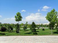 Parkanlage des Darat-Tilawat-Komplexes in Schachrisabs