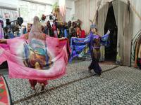 Modeschau im Atelier von Valentina Romanenko in Samarkand