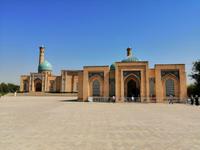 Hasrati-Imam-Moschee (links) und Muji-Mubarak-Medrese (rechts), Hast-Imam-Komplex, Taschkent