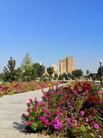 Parkanlage Richtung Daras-Saodat Komplex, Schachrisabs