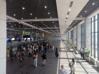 Flughafen in Taschkent, Ankunft