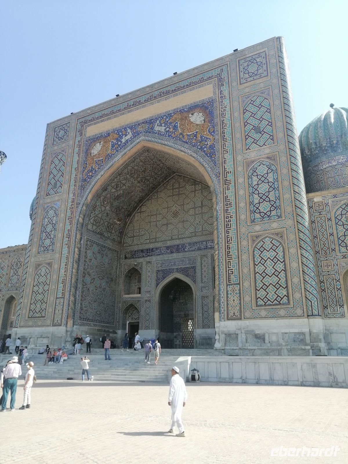Registan-Platz - die Fassadenzier der Schir-Dor-Medrese mit der Sonnensymbolik, Samarkand