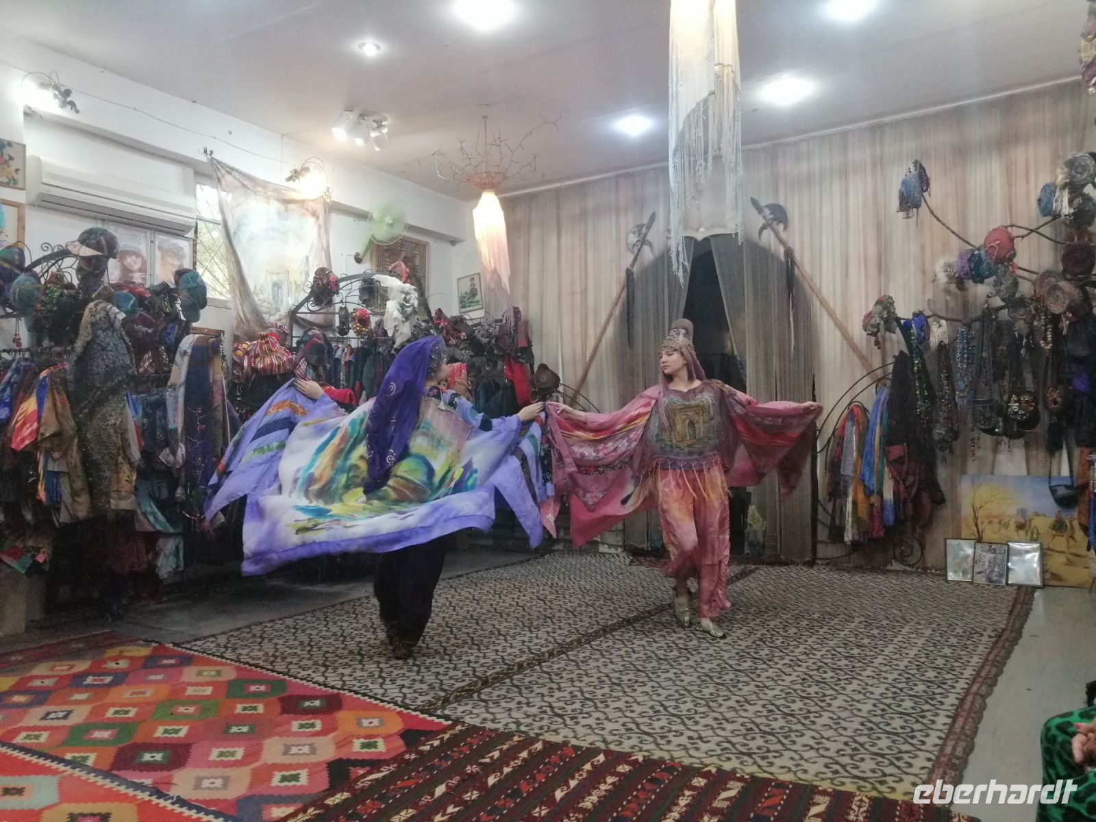 Modenschau im Atelier von Valentina Romamenko, Samarkand