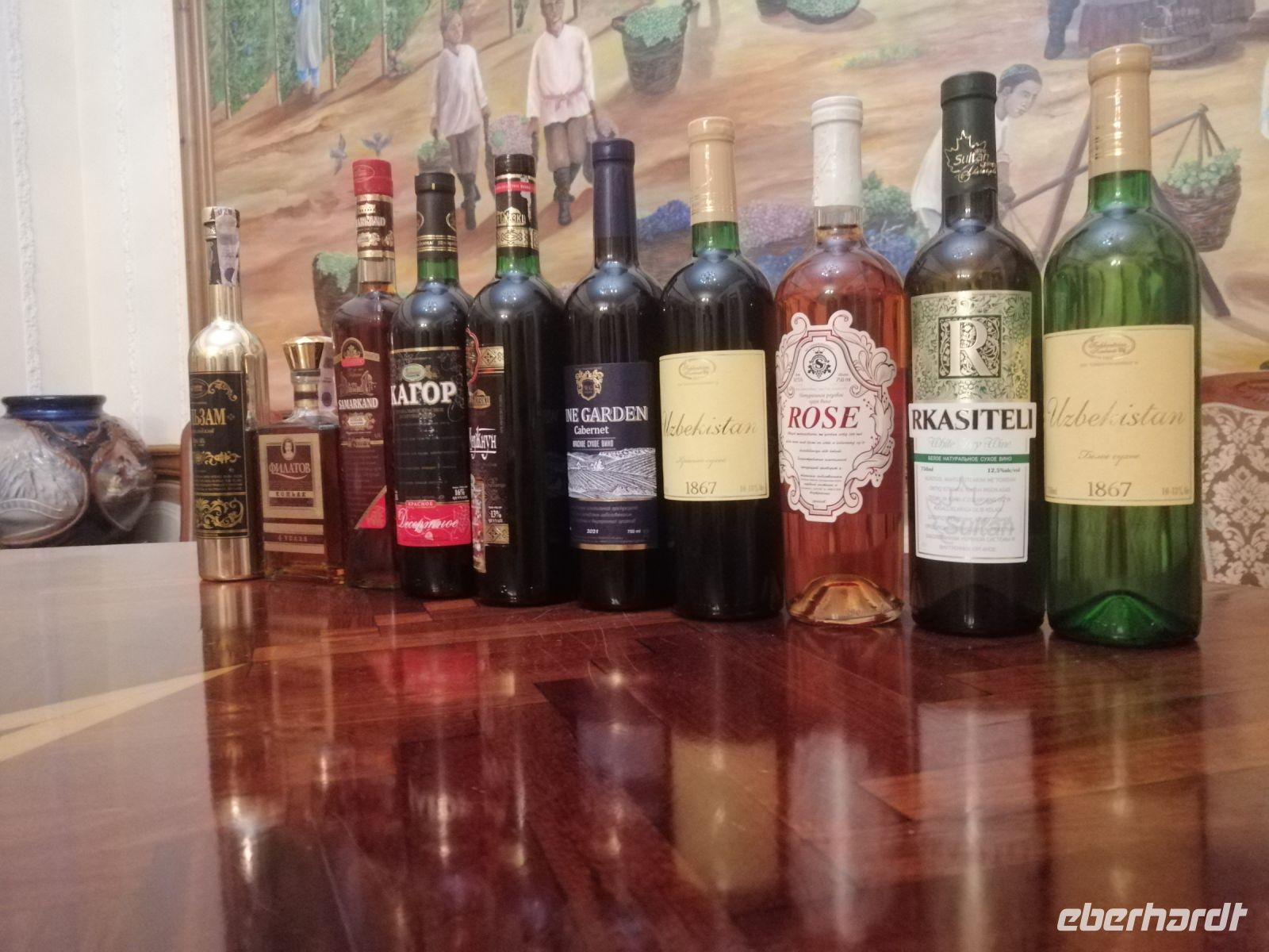 Weinverkostung in der Chovrenko-Weinfabrik in Samarkand