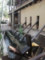 Besichtigung der Seidenstoff-Papierfabrik: Antrieb durch die Wasserkraft, Samarkand