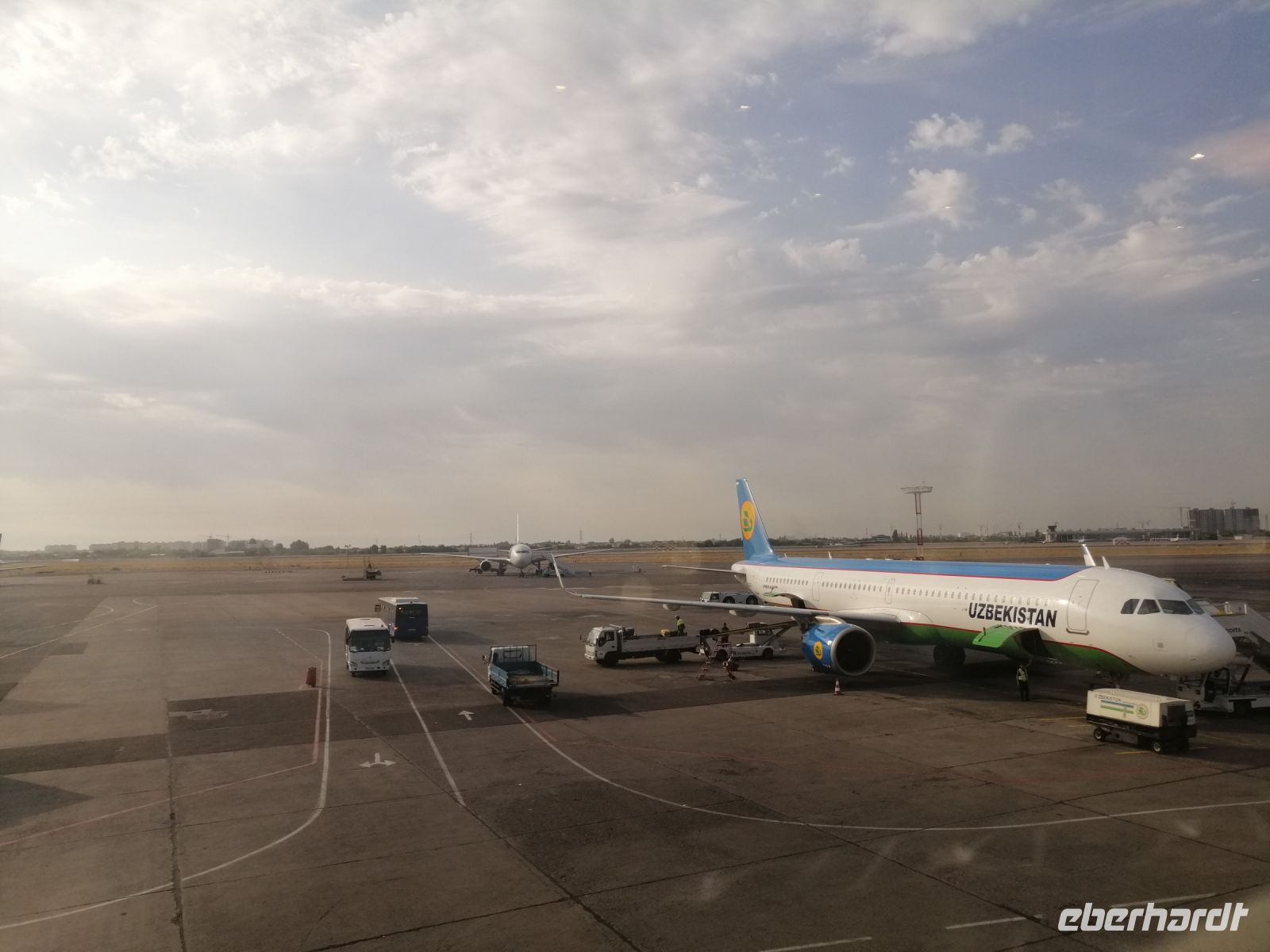 Eine Maschine der Usbelistan Airlines