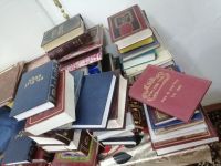 Bücher in der Synagoge der Bucharischen Juden