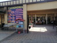 Mittagspause in einer typischen einheimischen Gaststätte aus dem Weg nach Schachrisabs