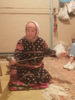 Besuch einer usbekischen Familie auf der Strecke nach Samarkand