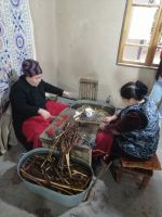 Herstellung von Seidenpapier, Seidenpapierfabrik am Stadtrand von Samarkand