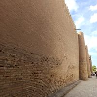 Chiwa: Stadtmauer &ndash; &copy; Inge Bily (Eberhardt TRAVEL)