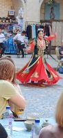 Buchara: Folklore- und Modenschau in der Medrese Nodir Devon Begi &ndash; &copy; Inge Bily (Eberhardt TRAVEL)