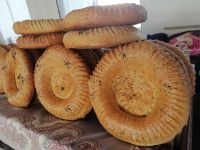 Brotverkauf auf dem Chorsu-Basar in Taschkent