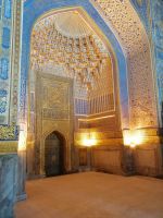 Präsentation der Kundal-Technik in der Moschee der Tilya-Kari-Medrese, Registan-Platz in Samarkand