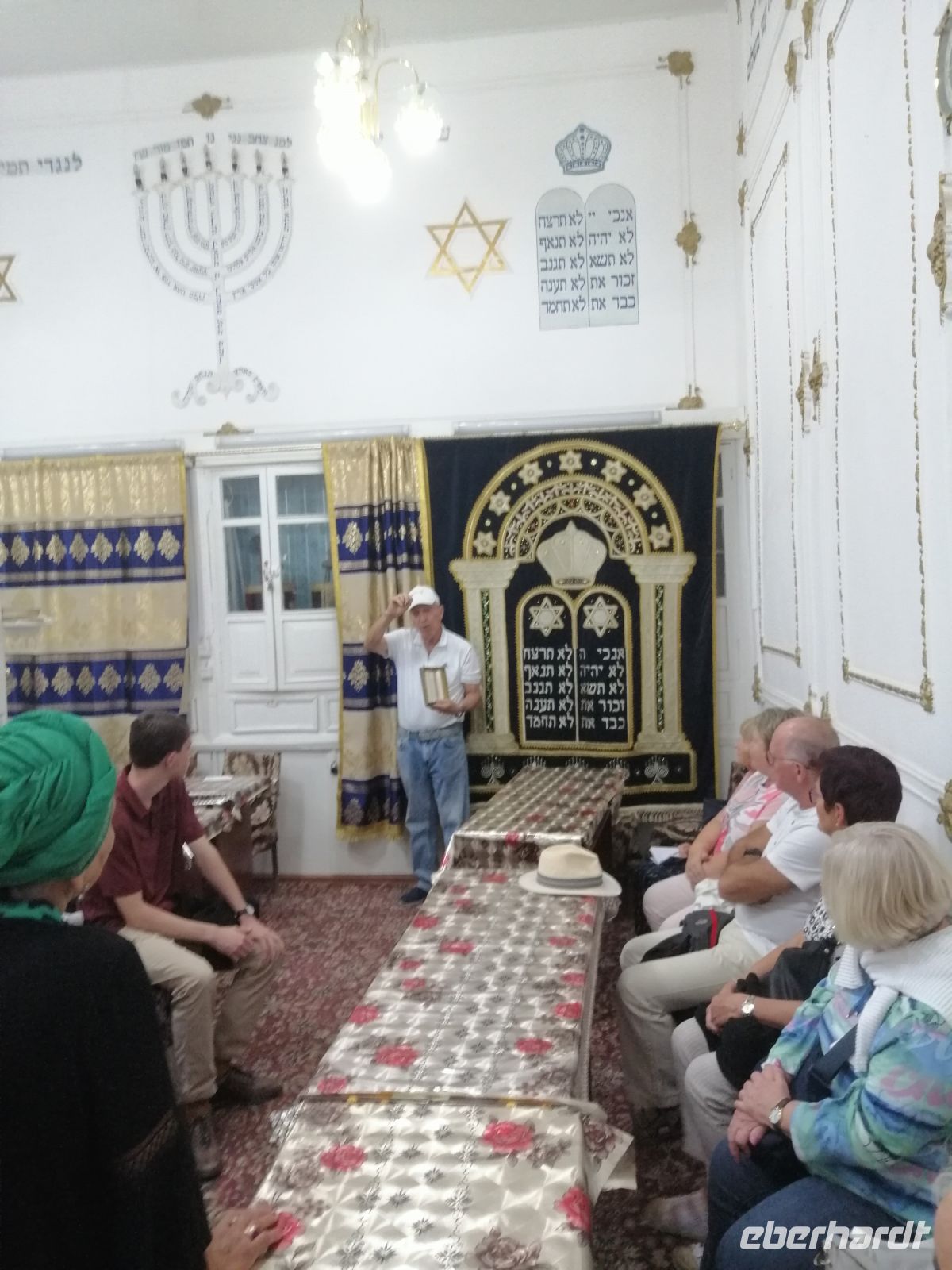 Zu Besuch in der Synagoge der bucharischen Juden