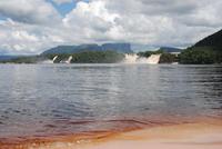 An der Canaima Lagune