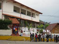 Schlange vor dem Wahllokal in Mérida