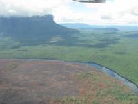 Überflug über dem Angel Fall