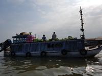 13.11_Schwimmende Märkte