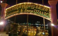 14.22_Phnom Penh; Restaurant Titanic