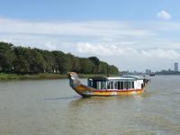 kleines Drachenboot in Hue