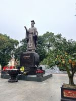 3 Ly Thai To Statue.jpeg