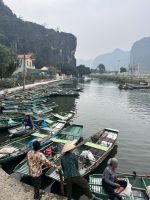 29 Bootsfahrt trockene Ha Long Bucht.jpeg