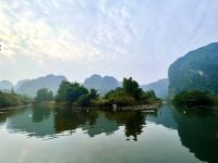 29 Bootsfahrt trockene Ha Long Bucht.jpeg