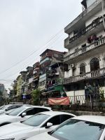 17 Häuser an den Eisenbahnschienen.jpeg