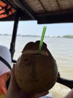 103 Kokosnuss auf dem Boot im Mekong Delta.jpeg