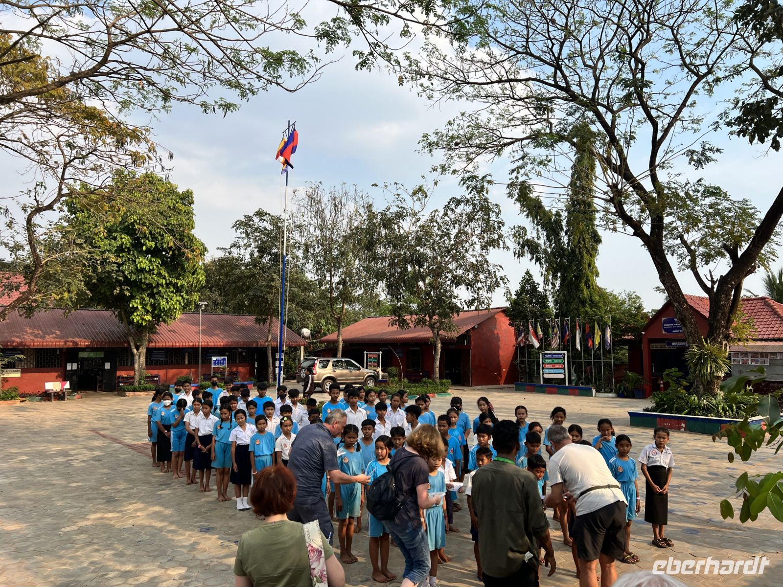 152 Besuch der Grundschule in Siem Reap - Spendenübergabe.jpeg