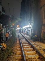 16. Getränk an den bahnschienen