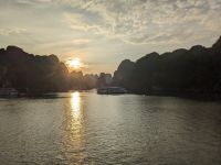 99. Sonnenaufgang Halong Bucht