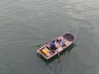 100. Händler Halong Bucht