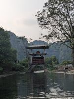 123. Trockene Halong Bucht Ruderboote