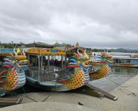 Drachenbootfahrt auf dem Parfümfluss