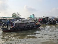 Schwimmender Markt auf Mekong