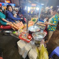 Abendessen-Einkauf mit dem Moped