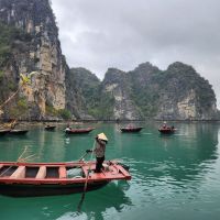 Bootsfahrt in der Halong Bucht