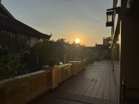 ....sonnenaufgang in der Emeralda-Lodge