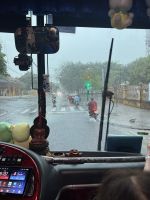 ...Fahrt nach Hue im Tropenregen (2)