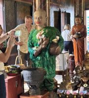 Oma Phnom, Phnom Penh