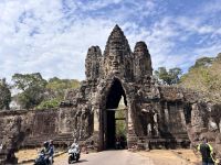 Tonle Om Gate, Siem Reap