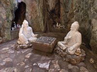 Heilige Höhlen am Marmorberg